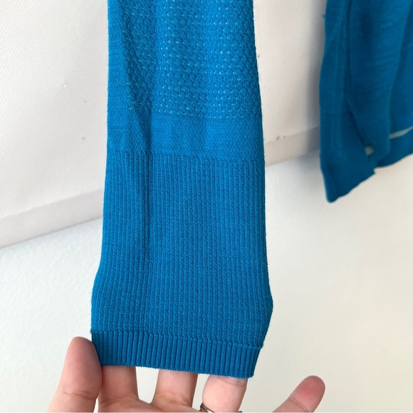 Smartwool Top Size Medium Intraknit 200 Crew Wool Blend Base Layer Floral Blue - Picture 2 of 10